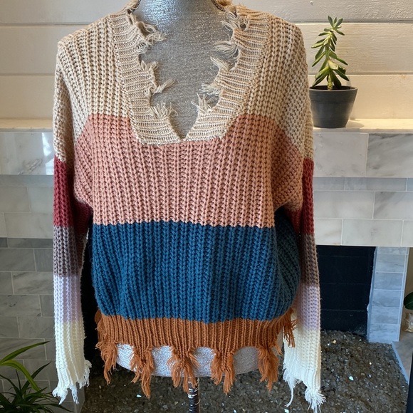 On the Road Distressed Color Block V-Neck Sweater Size S/M - Picture 3 of 16